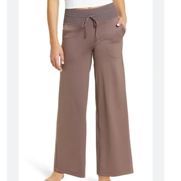ZELLA OSR Renew High Waist Wide Leg Pants size Medium activewear - Picture 7 of 7